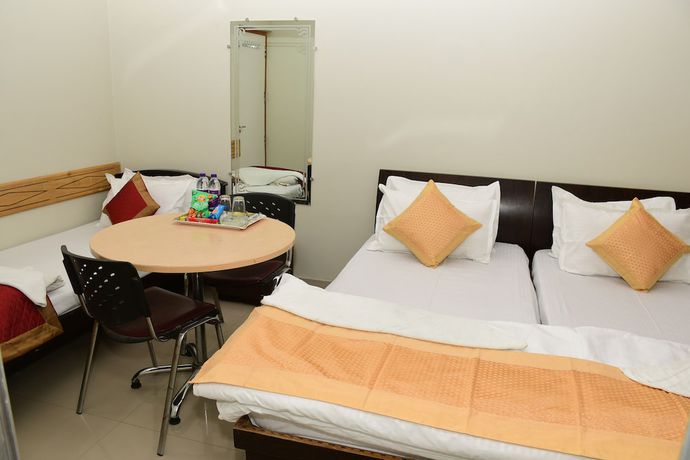 Imagen de la habitación del Hotel Buddha International. Foto 12