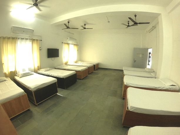 Imagen de la habitación del Hotel Buddha Park. Foto 5