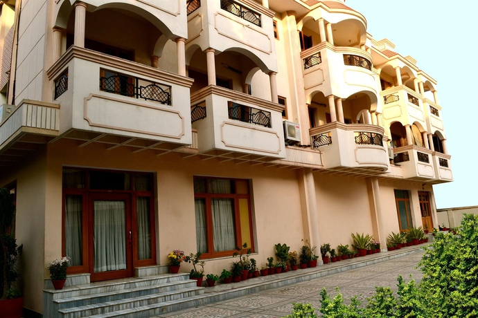 Imagen de los exteriores del Hotel Buddha, Varanasi. Foto 14