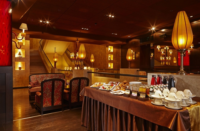 Imagen de los interiores del Hotel Buddha-Bar Hotel Budapest Klotild Palace. Foto 13