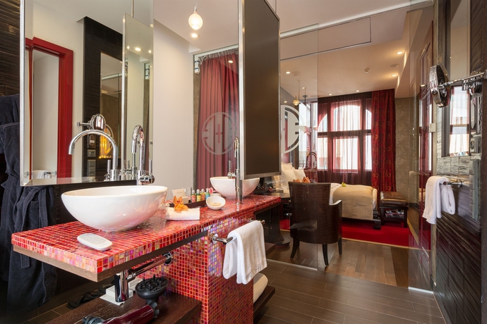 Imagen de la habitación del Hotel Buddha-bar Prague. Foto 3