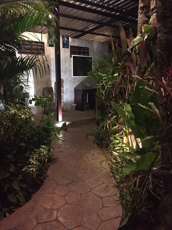 Imagen de la habitación del Hotel Buddy Guesthouse. Foto 12