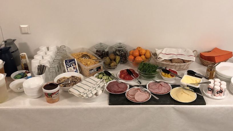 Imagen del bar/restaurante del Hotel Budget Easystay. Foto 3