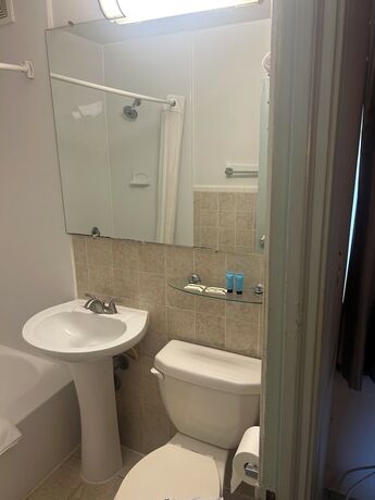 Imagen general del Hotel Budget Host Alexandria. Foto 8