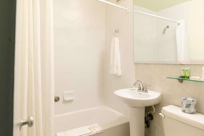 Imagen general del Hotel Budget Host Alexandria. Foto 12