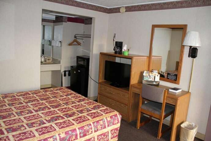Imagen general del Hotel Budget Host Inn Bristol. Foto 5