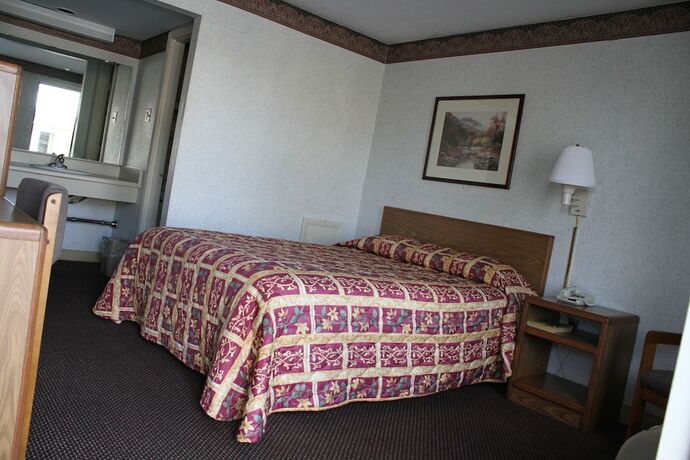 Imagen de la habitación del Hotel Budget Host Inn Bristol. Foto 16