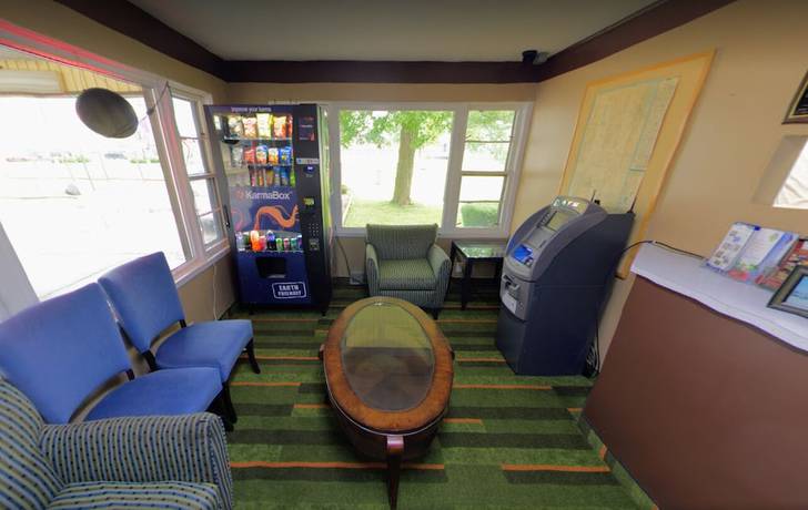 Imagen de los interiores del Hotel Budget Host Inn. Foto 18