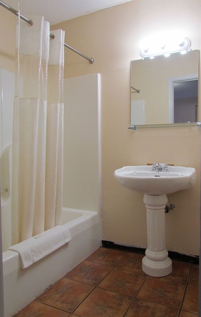 Imagen de la habitación del Hotel Budget Host Inn Niagara Falls. Foto 14