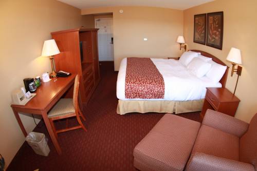 Imagen de la habitación del Hotel Budget Host Inn & Suites, St Ignace. Foto 3