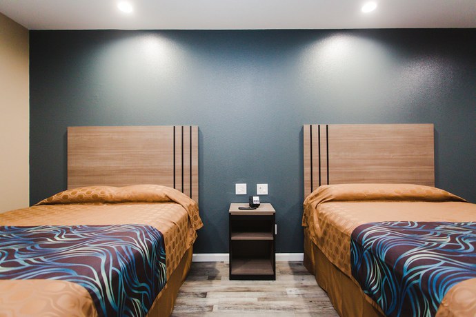 Imagen de la habitación del Hotel Budget Host Inn and Suites. Foto 9