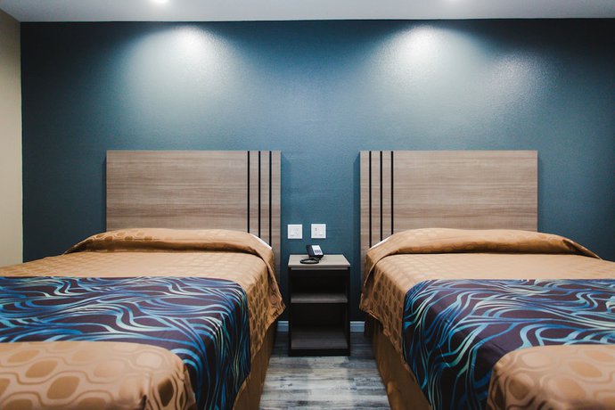 Imagen de la habitación del Hotel Budget Host Inn and Suites. Foto 10
