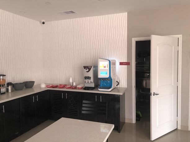 Imagen del bar/restaurante del Hotel Budget Host Inn and Suites. Foto 5