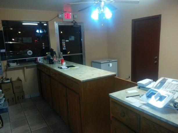 Imagen de los interiores del Hotel Budget Host Motel Gainesville. Foto 18