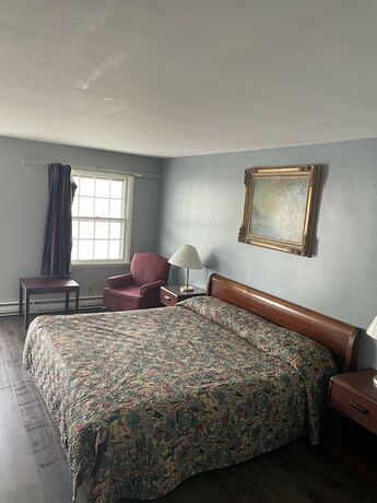 Imagen general del Hotel Budget Host Three Crowns Motor Lodge. Foto 9