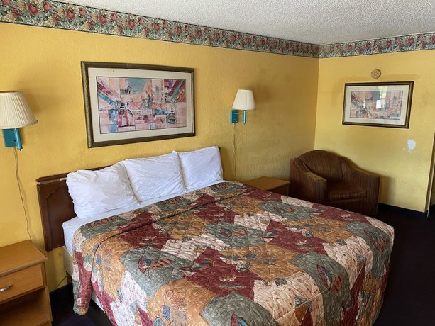 Imagen de la habitación del Hotel Budget Inn And Suites. Foto 12