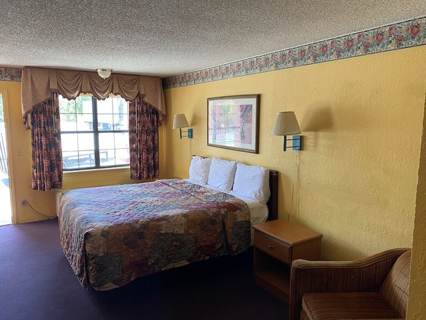 Imagen de la habitación del Hotel Budget Inn And Suites. Foto 16