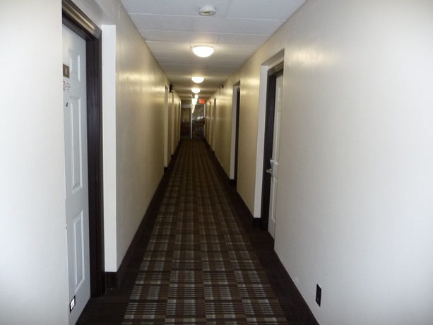 Imagen de los interiores del Hotel Budget Inn Batavia. Foto 10