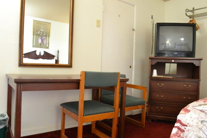 Imagen de la habitación del Hotel Budget Inn, Christiansburg. Foto 13