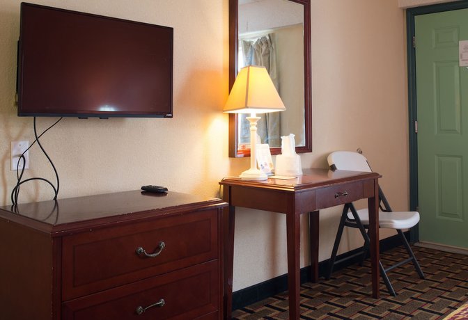 Imagen de la habitación del Hotel Budget Inn Cocoa. Foto 2