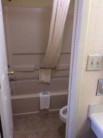 Imagen de la habitación del Hotel Budget Inn Columbus East. Foto 5