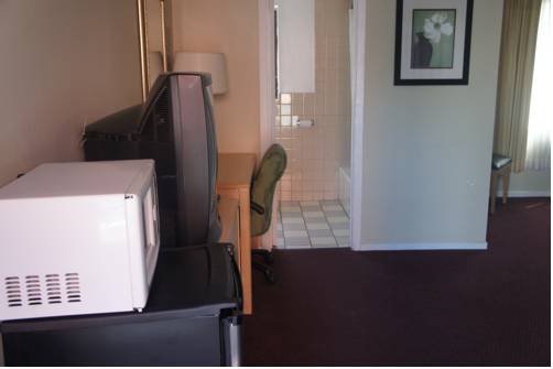 Imagen de la habitación del Hotel Budget Inn, El Cerrito. Foto 6
