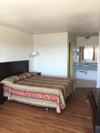 Imagen de la habitación del Hotel Budget Inn, El Monte. Foto 2