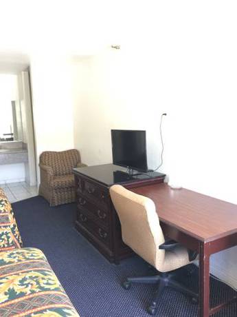 Imagen de la habitación del Hotel Budget Inn, El Monte. Foto 4