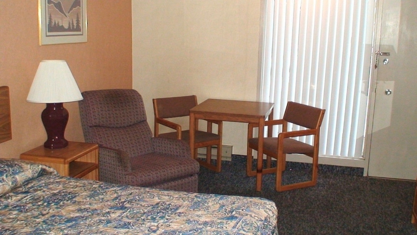 Imagen de la habitación del Hotel Budget Inn Express Bismarck. Foto 4