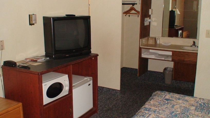 Imagen de la habitación del Hotel Budget Inn Express Bismarck. Foto 6