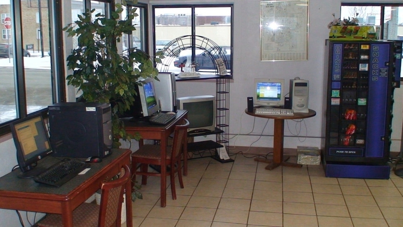 Imagen de los interiores del Hotel Budget Inn Express Bismarck. Foto 19