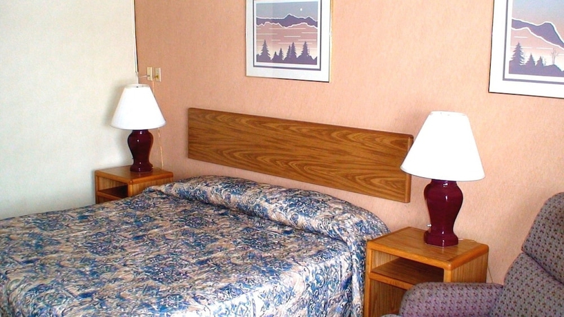Imagen de la habitación del Hotel Budget Inn Express Bismarck. Foto 11