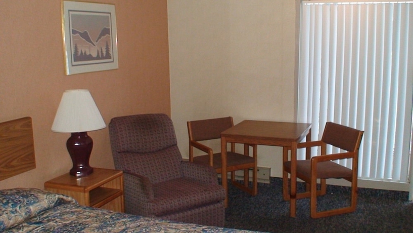 Imagen de la habitación del Hotel Budget Inn Express Bismarck. Foto 13