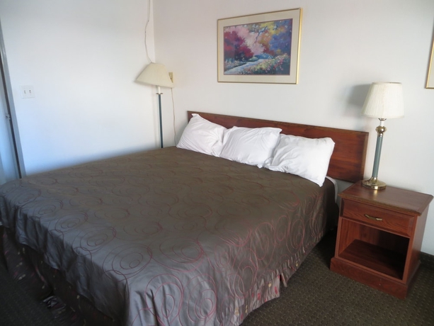 Imagen de la habitación del Hotel Budget Inn Express Bismarck. Foto 15