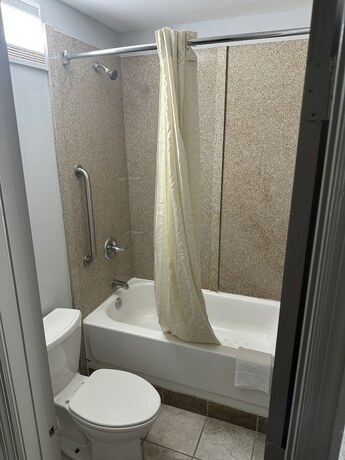 Imagen de la habitación del Hotel Budget Inn Express, Columbia. Foto 8