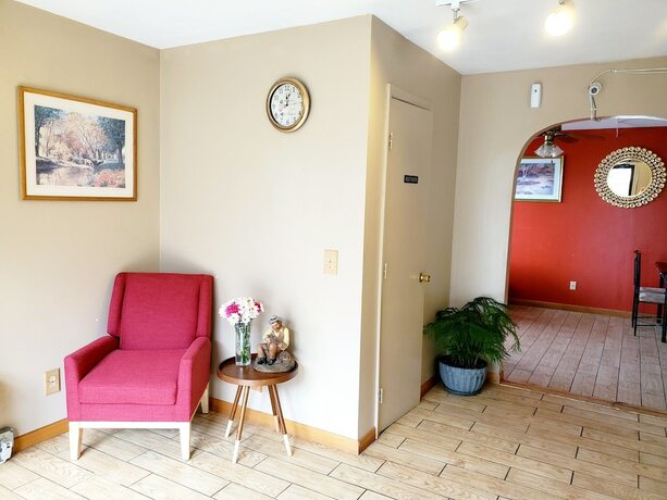 Imagen general del Hotel Budget Inn Express. Foto 16