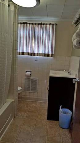 Imagen de la habitación del Hotel Budget Inn. Foto 4