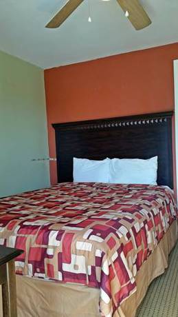 Imagen de la habitación del Hotel Budget Inn. Foto 8