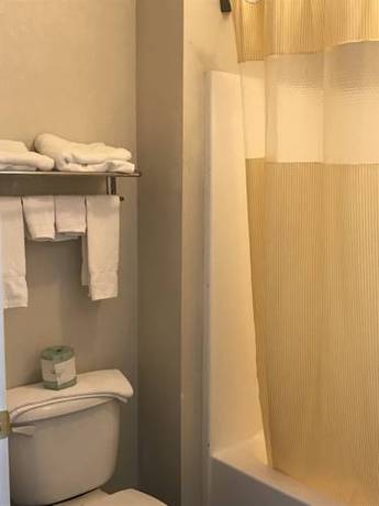 Imagen de la habitación del Hotel Budget Inn. Foto 3