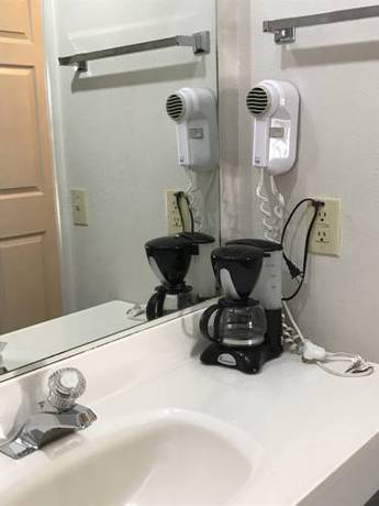 Imagen de la habitación del Hotel Budget Inn. Foto 4