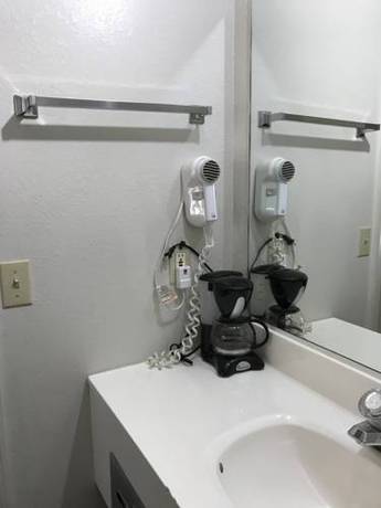 Imagen de la habitación del Hotel Budget Inn. Foto 6