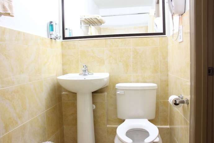 Imagen de la habitación del Hotel Budget Inn. Foto 9