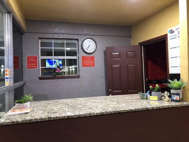 Imagen de los interiores del Hotel Budget Inn. Foto 17