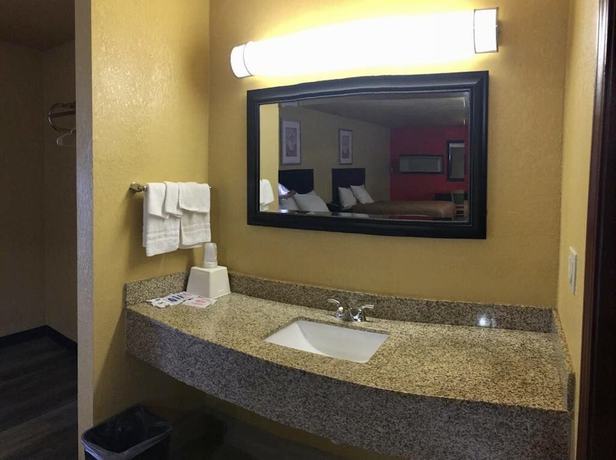 Imagen de la habitación del Hotel Budget Inn. Foto 12