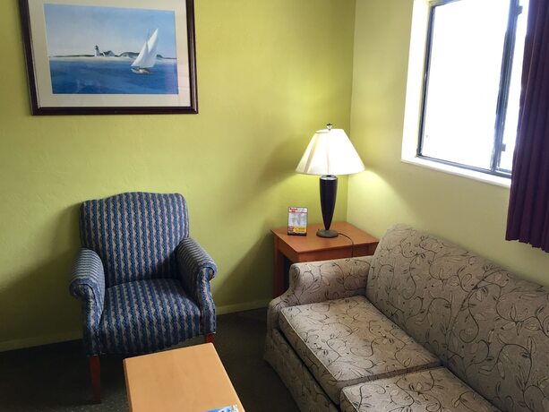 Imagen de la habitación del Hotel Budget Inn. Foto 17