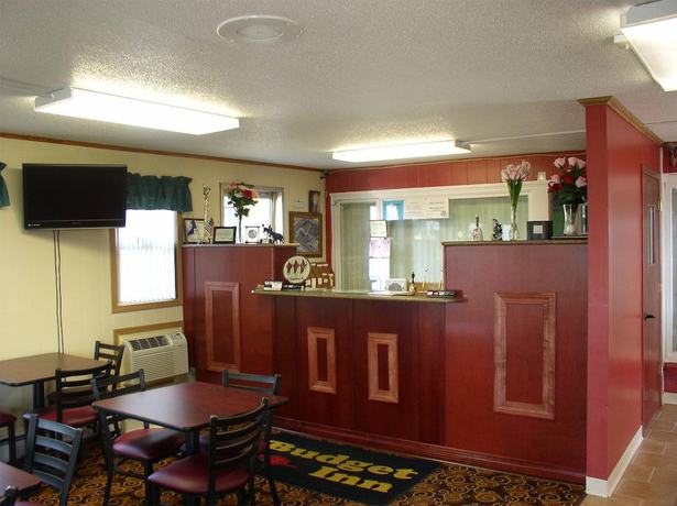 Imagen de los interiores del Hotel Budget Inn, Fairmont. Foto 20