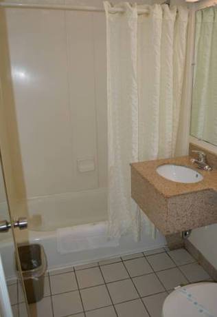 Imagen de la habitación del Hotel Budget Inn - Falls Church. Foto 7