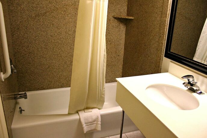 Imagen general del Hotel Budget Inn Farmington. Foto 7