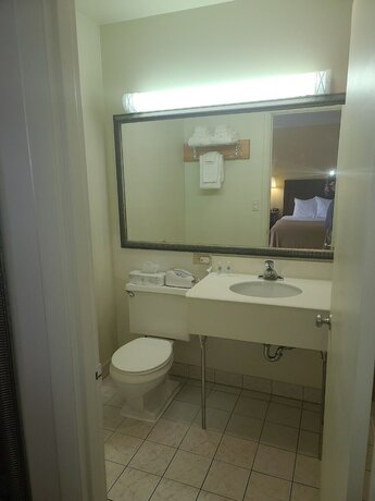 Imagen de la habitación del Hotel Budget Inn Farmington. Foto 17