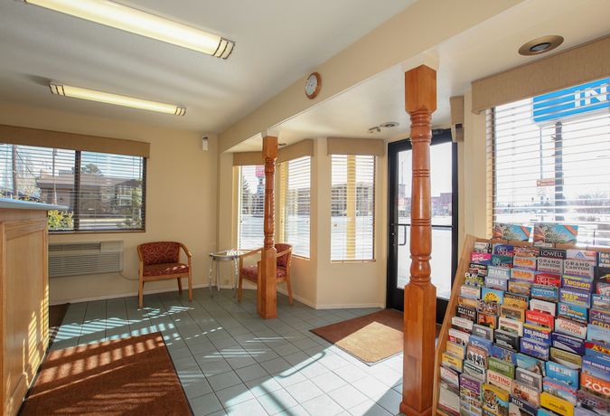 Imagen de los interiores del Hotel Budget Inn, Flagstaff. Foto 16